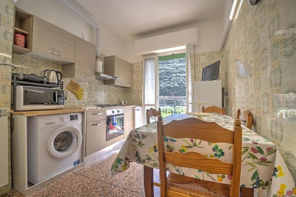 Mariani'S Home Finale Ligure Bagian luar foto